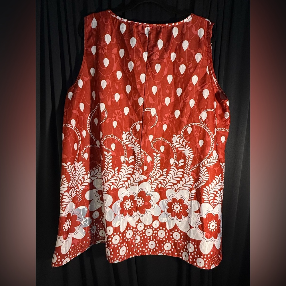 Red and White Floral Sleeveless Top XL - Picture 2 of 3